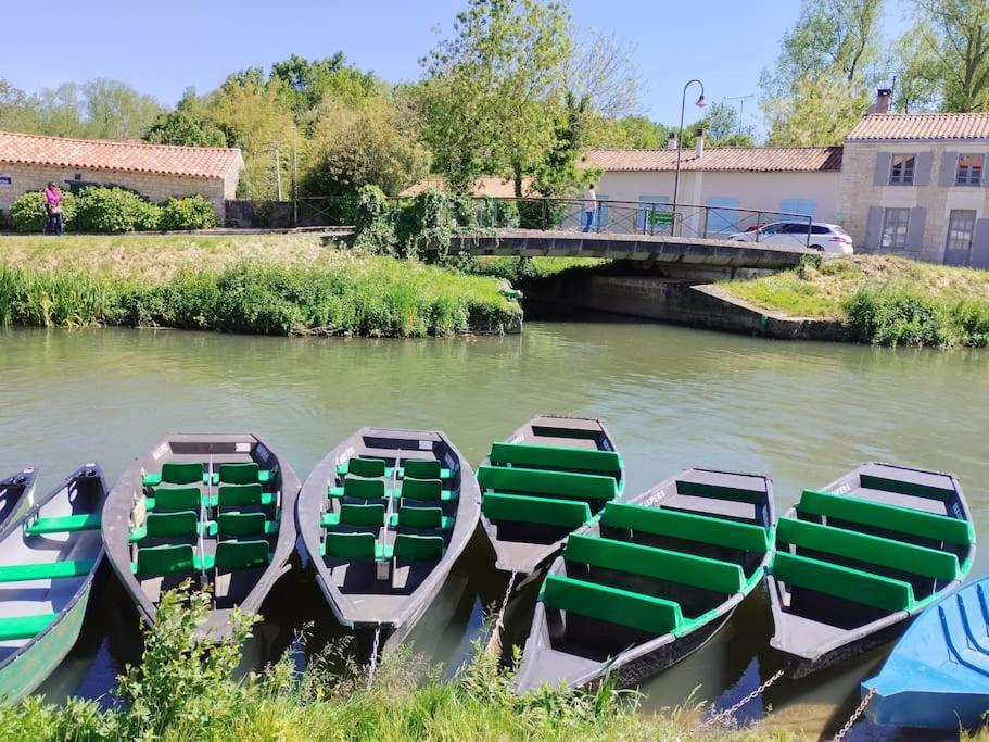 Gite Le Vieux Moulin Sansais Eksteriør billede